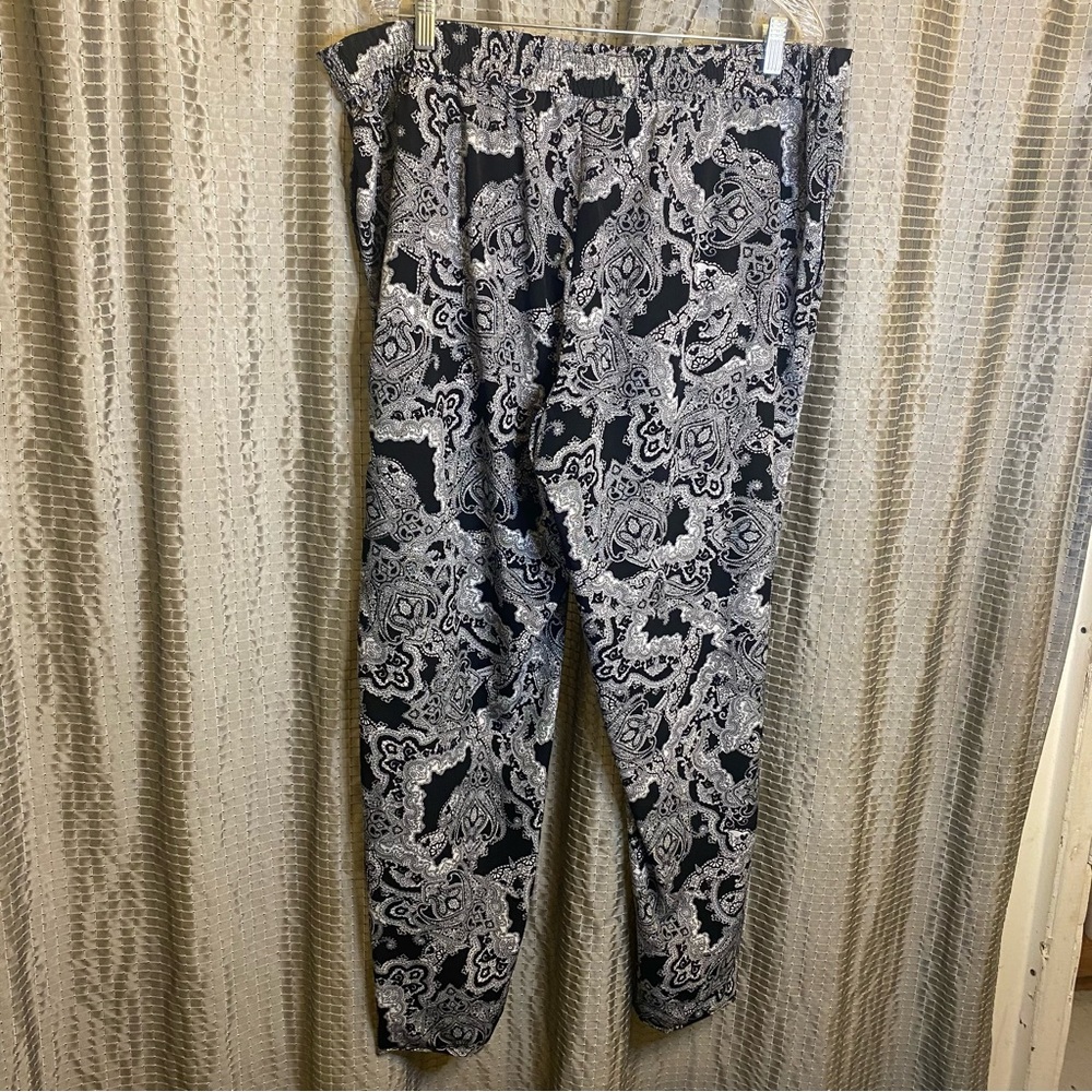 Investments Black and White Paisley Print Pull-on Pants XL